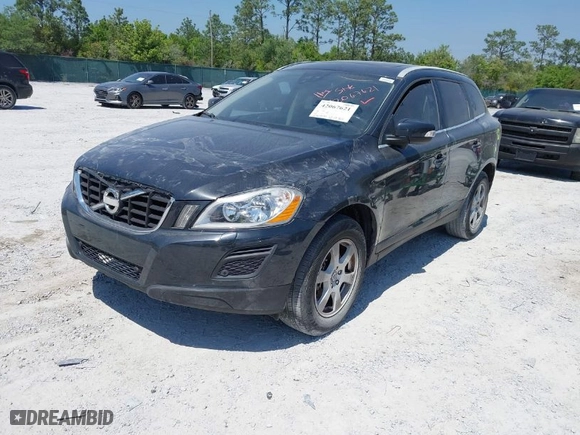 2012 Volvo XC60 3.2L with VIN YV4952DL8C2290826, listed as a IAAI auction lot 42067621 with 217,562 mi miles. Bid and sale history available at carsss.com. Image 2.