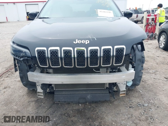 2020 Jeep Cherokee Latitude with VIN 1C4PJLCB5LD539057, listed as a IAAI auction lot 42282345 with 68,676 mi miles and . Bid and sale history available at DreamBid. Image 19.