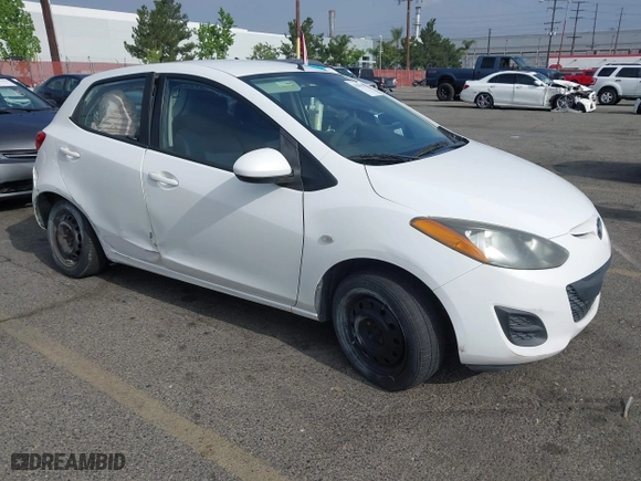 2011 Mazda Mazda2 Sport with VIN JM1DE1HZ5B0117331, listed as a IAAI auction lot 42084291 with 176,619 mi miles. Bid and sale history available at carsss.com. Image 1.