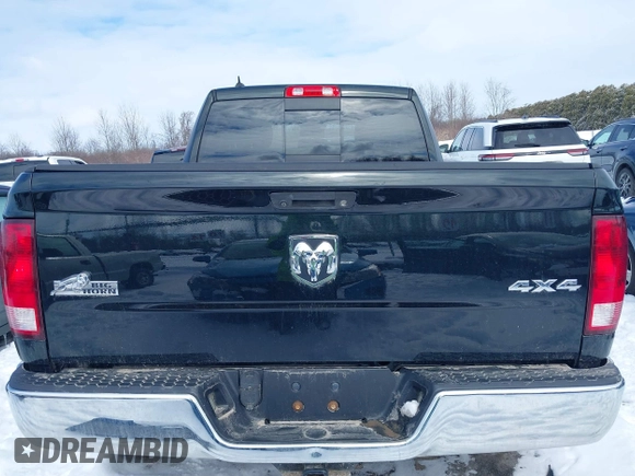 2015 Ram 1500 Outdoorsman z VIN 1C6RR7GGXFS606208, wystawiony jako IAAI lot #41660434 z przebiegiem 135 087 mil mil oraz . Historia ofert i sprzedaży dostępna na DreamBid. Obrazek 16.