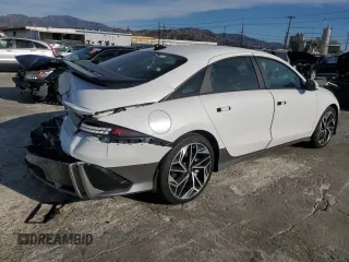 2023 Hyundai Ioniq 6 SEL z VIN KMHM34AAXPA037838, wystawiony jako Copart lot #80084113 z przebiegiem 7615 mil mil oraz . Historia ofert i sprzedaży dostępna na DreamBid. Obrazek 3.