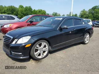 2013 Mercedes-Benz E 350 Luxury z VIN WDDHF5KB2DA742211, wystawiony jako Copart lot #60854435 z przebiegiem 113 837 mil mil oraz Czysty tytuł • Clean title. Historia ofert i sprzedaży dostępna na DreamBid. Obrazek 1.