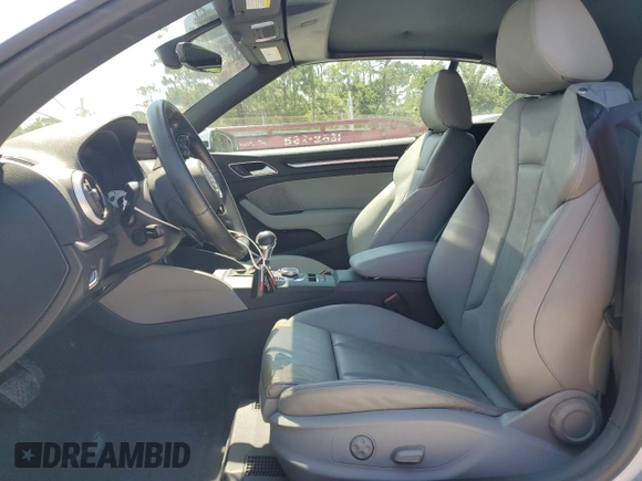 2018 Audi A3 Cabriolet Premium Plus z VIN WAUY8LFF5J1080641, wystawiony jako Copart lot #54944945 z przebiegiem 28 462 mil mil oraz Szkody całkowita. Historia ofert i sprzedaży dostępna na DreamBid. Obrazek 7.