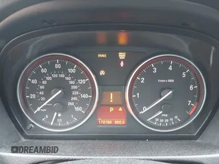 2008 BMW 3 Series 328xi с VIN WBAVC93588K042292, выставлен на аукционе IAAI как лот 42565917 с пробегом 179 188 миль миль и . История ставок и продаж доступна на DreamBid. Изображение 7.