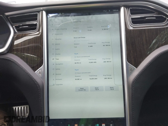 2013 Tesla Model S Performance с VIN 5YJSA1DP1DFP10048, выставлен на аукционе IAAI как лот 42523396 с пробегом 135 396 миль миль и . История ставок и продаж доступна на DreamBid. Изображение 7.