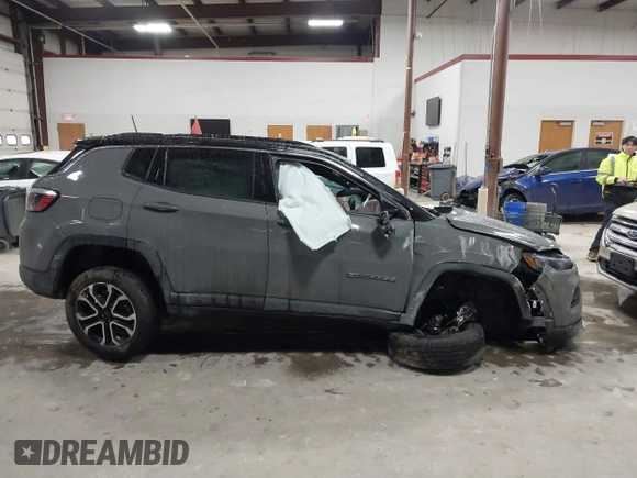 2023 Jeep Compass (RED) Edition with VIN 3C4NJDCNXPT548408, listed as a IAAI auction lot 41051967 with 20,306 mi miles and . Bid and sale history available at carsss.com. Image 12.