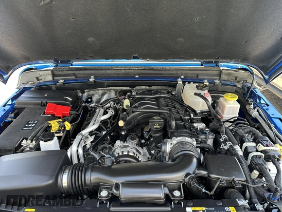 2024 Jeep Gladiator Sport S with VIN 1C6HJTAG0RL123040, listed as a IAAI auction lot 42628429 with 15,046 mi miles and . Bid and sale history available at DreamBid. Image 10.