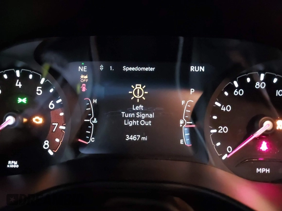 2025 Jeep Compass Limited with VIN 3C4NJDCN0ST517886, listed as a IAAI auction lot 41443488 with 3,467 mi miles and . Bid and sale history available at DreamBid. Image 15.