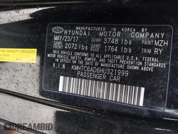 2017 Hyundai Veloster Value Edition with VIN KMHTC6AD6HU321999, listed as a IAAI auction lot 41611017 with 99,382 mi miles. Bid and sale history available at carsss.com. Image 9.
