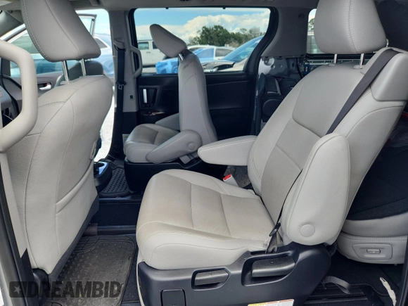 2020 Toyota Sienna XLE Auto Access Seat с VIN 5TDYZ3DC3LS029279, выставлен на аукционе Copart как лот 62697915 с пробегом 112 329 миль миль и На запчасти • Non repairable. История ставок и продаж доступна на DreamBid. Изображение 11.