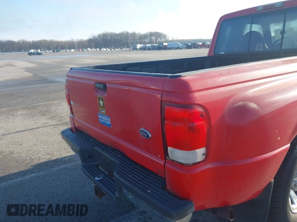 2000 Ford Ranger XL with VIN 1FTYR14V5YTA89269, listed as a IAAI auction lot 41967360 with 191,094 mi miles. Bid and sale history available at carsss.com. Image 6.
