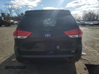 2014 Toyota Sienna Limited z VIN 5TDDK3DC5ES083494, wystawiony jako Copart lot #88325745 z przebiegiem 130 476 mil mil oraz Szkoda całkowita • Salvage title. Historia ofert i sprzedaży dostępna na DreamBid. Obrazek 6.