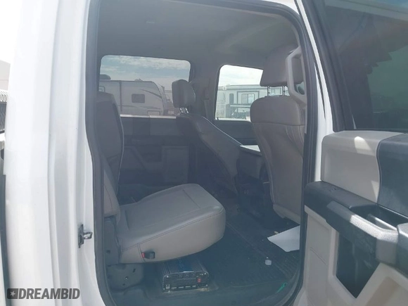 2017 Ford Super Duty F-250 SRW Lariat with VIN 1FT7W2B69HED25657, listed as a IAAI auction lot 41675676 with 169,995 mi miles. Bid and sale history available at carsss.com. Image 8.