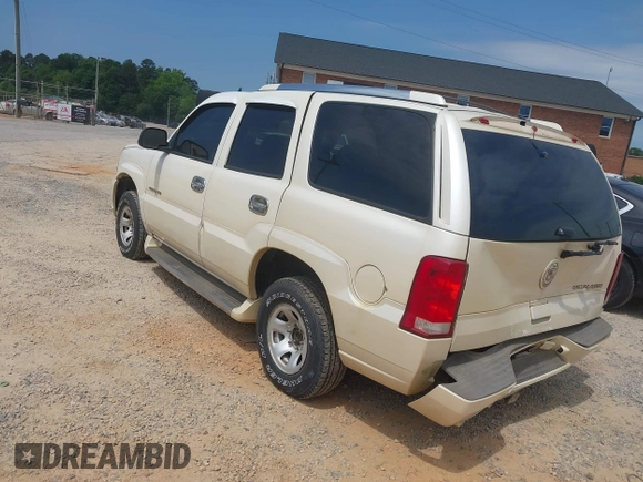 2006 Cadillac Escalade z VIN 1GYEK63N46R134468, wystawiony jako IAAI lot #42407664 z przebiegiem 240 664 mil mil oraz . Historia ofert i sprzedaży dostępna na DreamBid. Obrazek 3.