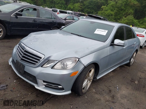 2013 Mercedes-Benz E 350 Luxury z VIN WDDHF8JB2DA675225, wystawiony jako IAAI lot #42316651 z przebiegiem 127 087 mil mil oraz . Historia ofert i sprzedaży dostępna na DreamBid. Obrazek 18.