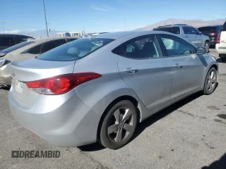 2011 Hyundai Elantra Limited z VIN KMHDH4AE6BU155963, wystawiony jako Copart lot #45385235 z przebiegiem 104 767 mil mil oraz Szkoda całkowita • Salvage title. Historia ofert i sprzedaży dostępna na DreamBid. Obrazek 3.