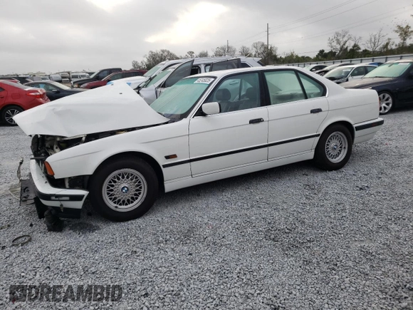 1995 BMW 5 Series 525i z VIN WBAHD6326SGK83552, wystawiony jako Copart lot #45245825 z przebiegiem 181 607 mil mil oraz Szkoda całkowita • Salvage title. Historia ofert i sprzedaży dostępna na DreamBid. Obrazek 1.