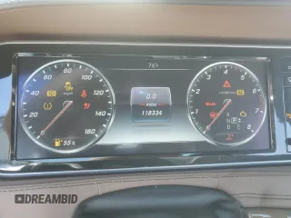 2015 Mercedes-Benz S 550 with VIN WDDUG8CBXFA157214, listed as a Copart auction lot 52240005 with 118,334 mi miles and Salvage Title. Bid and sale history available at DreamBid. Image 9.