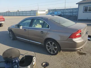 2010 Volvo S80 I6 with VIN YV1960AS8A1131091, listed as a Copart auction lot 63620694 with 170,111 mi miles and Salvage Title. Bid and sale history available at carsss.com. Image 2.