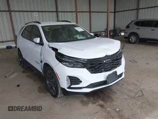 2024 Chevrolet Equinox RS z VIN 3GNAXMEGXRL210156, wystawiony jako IAAI lot #42062025 z przebiegiem 22 362 mil mil oraz . Historia ofert i sprzedaży dostępna na DreamBid. Obrazek 1.