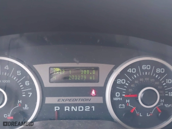 2005 Ford Expedition Eddie Bauer with VIN 1FMPU17535LA30508, listed as a IAAI auction lot 41108956 with 273,279 mi miles. Bid and sale history available at carsss.com. Image 7.
