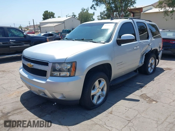 2012 Chevrolet Tahoe LT z VIN 1GNSCBE06CR255554, wystawiony jako IAAI lot #42544690 z przebiegiem 136 070 mil mil oraz . Historia ofert i sprzedaży dostępna na DreamBid. Obrazek 21.