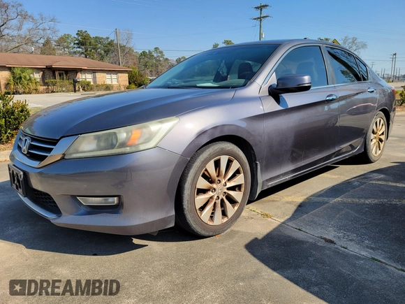 2013 Honda Accord Sdn EX-L with VIN 1HGCR2F8XDA009981, listed as a IAAI auction lot 41704760 with 237,266 mi miles. Bid and sale history available at carsss.com. Image 1.