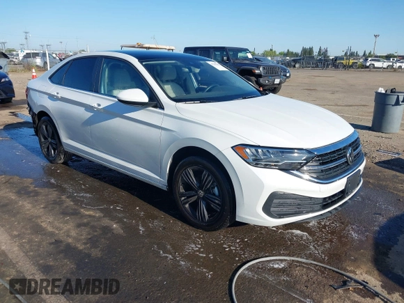 2024 Volkswagen Jetta SE with VIN 3VW7M7BU2RM031902, listed as a IAAI auction lot 42205832 with 31,274 mi miles and . Bid and sale history available at DreamBid. Image 1.
