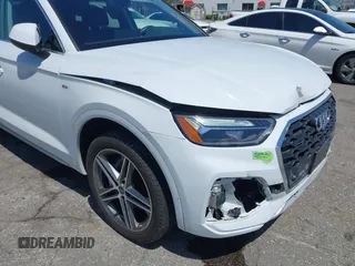 2021 Audi Q5 Premium Plus z VIN WA1E2AFY1M2043365, wystawiony jako IAAI lot #42286970 z przebiegiem 28 438 mil mil oraz . Historia ofert i sprzedaży dostępna na DreamBid. Obrazek 19.
