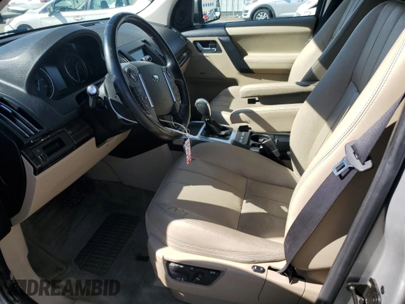 2013 Land Rover LR2 z VIN SALFR2BG5DH361486, wystawiony jako Copart lot #46500015 z przebiegiem 147 497 mil mil oraz Szkoda całkowita • Salvage title. Historia ofert i sprzedaży dostępna na DreamBid. Obrazek 7.