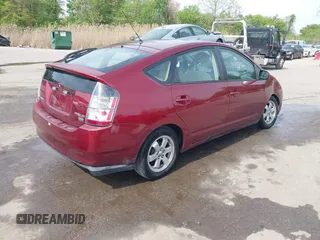 2005 Toyota Prius with VIN JTDKB20U957010252, listed as a IAAI auction lot 42119577 with 117,717 mi miles. Bid and sale history available at carsss.com. Image 4.