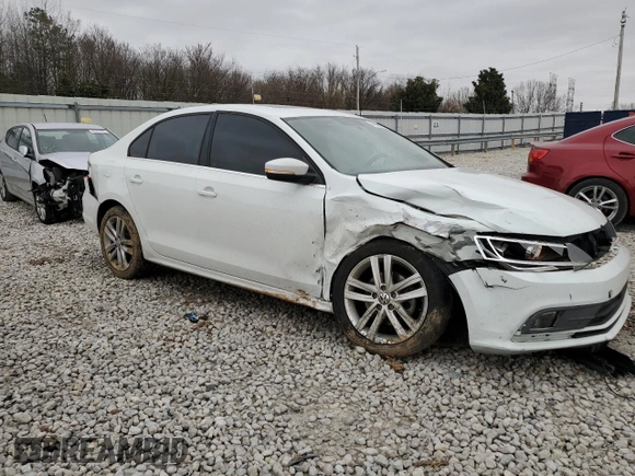 2015 Volkswagen Jetta Sedan 2.0L TDI SEL with VIN 3VWLA7AJ6FM266118, listed as a Copart auction lot 48086755 with 83,921 mi miles and Salvage Title. Bid and sale history available at carsss.com. Image 4.
