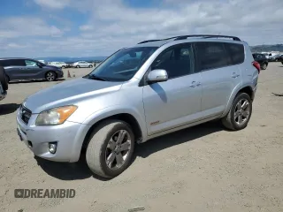 2010 Toyota RAV4 Sport с VIN JTMRK4DV6A5098308, выставлен на аукционе Copart как лот 53586165 с пробегом 167 429 миль миль и Списание • Salvage title. История ставок и продаж доступна на DreamBid. Изображение 1.