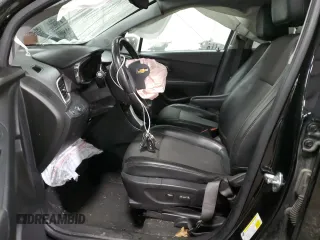 2020 Chevrolet Trax LT with VIN KL7CJLSB4LB000812, listed as a Copart auction lot 44650905 with 98,733 mi miles and Salvage Title. Bid and sale history available at DreamBid. Image 7.