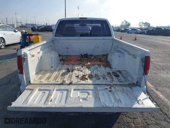 2000 Chevrolet S-10 LS with VIN 1GCCS19W5Y8313840, listed as a IAAI auction lot 41592172 with 245,967 mi miles. Bid and sale history available at carsss.com. Image 8.
