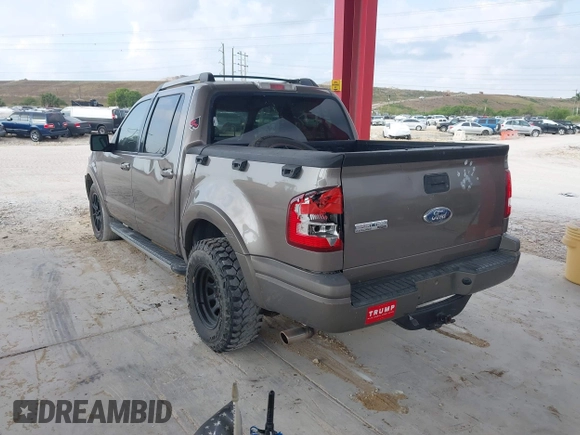 2007 Ford Explorer Sport Trac Limited with VIN 1FMEU33K87UA16163, listed as a IAAI auction lot 42042592 with 124,792 mi miles and . Bid and sale history available at DreamBid. Image 3.