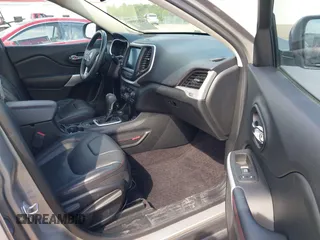 2018 Jeep Cherokee Trailhawk с VIN 1C4PJMBXXJD526398, выставлен на аукционе IAAI как лот 42105800 с пробегом 55 670 миль миль и . История ставок и продаж доступна на DreamBid. Изображение 5.