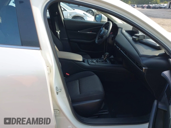 2021 Mazda CX-30 S with VIN 3MVDMAAL8MM262452, listed as a IAAI auction lot 42411325 with 38,440 mi miles and . Bid and sale history available at DreamBid. Image 5.