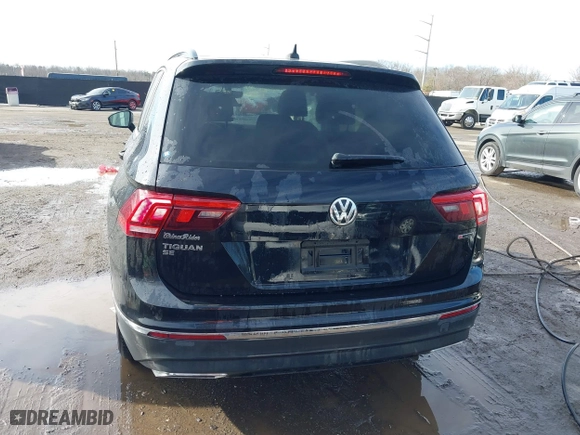 2021 Volkswagen Tiguan SE with VIN 3VV2B7AX7MM050891, listed as a IAAI auction lot 41519674 with 43,318 mi miles. Bid and sale history available at carsss.com. Image 16.