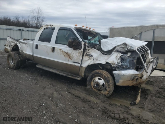 2001 Ford Super Duty F-350 DRW XL with VIN 1FTWW33F71EB83119, listed as a Copart auction lot 44051705 with 262,862 mi miles and Salvage Title. Bid and sale history available at carsss.com. Image 4.