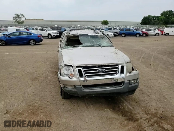 2007 Ford Explorer Sport Trac XLT z VIN 1FMEU51807UA22414, wystawiony jako Copart lot #61463125 z przebiegiem 212 871 mil mil oraz Czysty tytuł • Clean title. Historia ofert i sprzedaży dostępna na DreamBid. Obrazek 14.