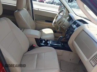 2010 Ford Escape Limited z VIN 1FMCU0E74AKA03606, wystawiony jako IAAI lot #42491206 z przebiegiem 106 749 mil mil oraz . Historia ofert i sprzedaży dostępna na DreamBid. Obrazek 5.