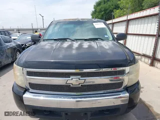 2007 Chevrolet Silverado 1500 LT w/1LT with VIN 2GCEC13C471510651, listed as a IAAI auction lot 42013351 with 144,185 mi miles. Bid and sale history available at carsss.com. Image 12.