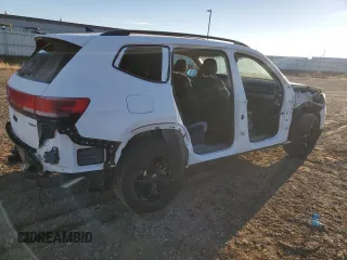 2024 Volkswagen Atlas Peak Edition SE with VIN 1V2CR2CA5RC586126, listed as a Copart auction lot 80706084 with 5,106 mi miles and Salvage title. Bid and sale history available at DreamBid. Image 3.