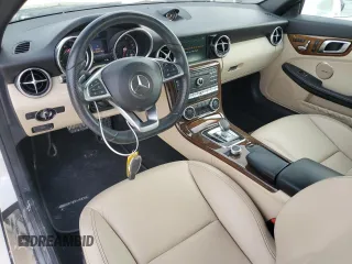 2017 Mercedes-Benz SLC 300 z VIN WDDPK3JA7HF138747, wystawiony jako Copart lot #86614014 z przebiegiem 36 199 mil mil oraz Szkoda całkowita • Salvage title. Historia ofert i sprzedaży dostępna na DreamBid. Obrazek 8.