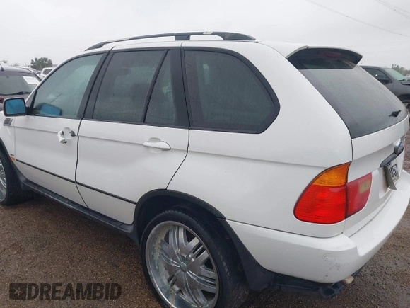 2002 BMW X5 3.0i with VIN 5UXFA53542LV72703, listed as a IAAI auction lot 41636879 with 1 mi miles. Bid and sale history available at carsss.com. Image 3.