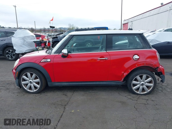 2008 MINI Hardtop S with VIN WMWMF73538TT89756, listed as a IAAI auction lot 41907020 with 139,789 mi miles and . Bid and sale history available at DreamBid. Image 13.
