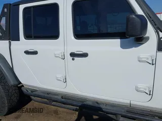 2021 Jeep Gladiator Mojave с VIN 1C6JJTEG2ML578573, выставлен на аукционе IAAI как лот 42034265 с пробегом 30 141 миль миль и . История ставок и продаж доступна на DreamBid. Изображение 14.