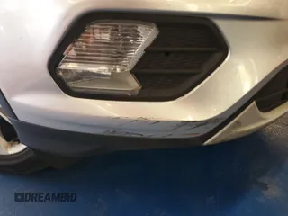 2018 Ford Escape SE z VIN 1FMCU9GD3JUC13075, wystawiony jako IAAI lot #42537659 z przebiegiem 77 270 mil mil oraz . Historia ofert i sprzedaży dostępna na DreamBid. Obrazek 3.