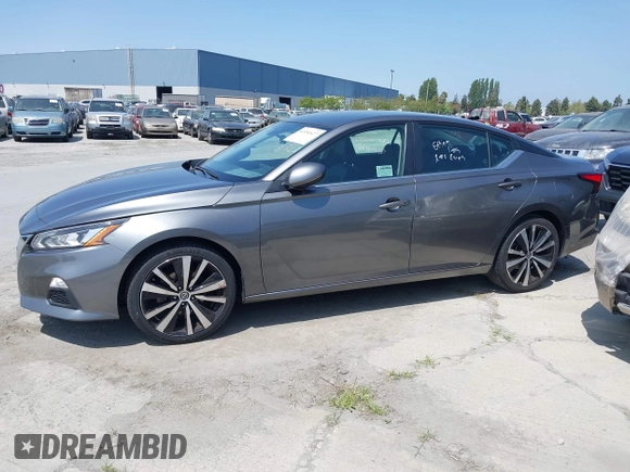 2022 Nissan Altima 2.5 SR with VIN 1N4BL4CV4NN385996, listed as a IAAI auction lot 42151627 with 47,395 mi miles. Bid and sale history available at carsss.com. Image 14.